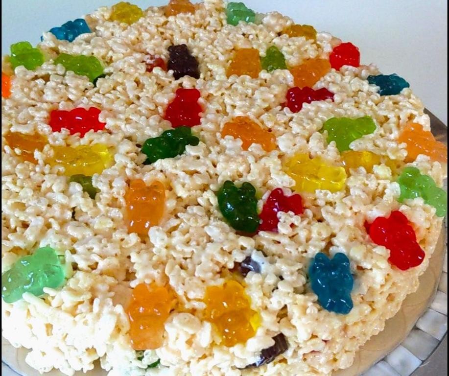 Fun.com Gummy Bear Rice Krispie Treats with Confetti Topping