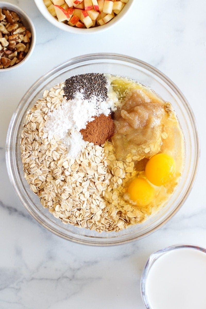 Cinnamon Apple Baked Oatmeal with Vanilla Yogurt
