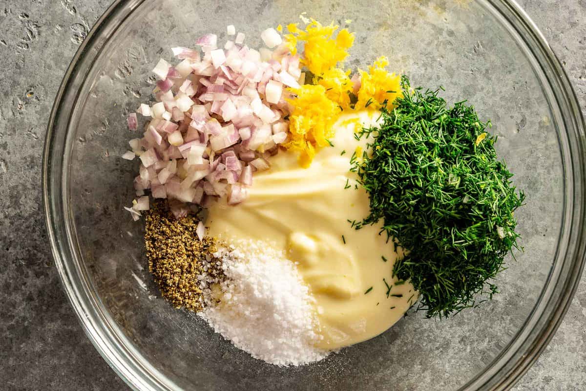 Cisco Kid Fresh Salmon with Lemon-Dill Sauce