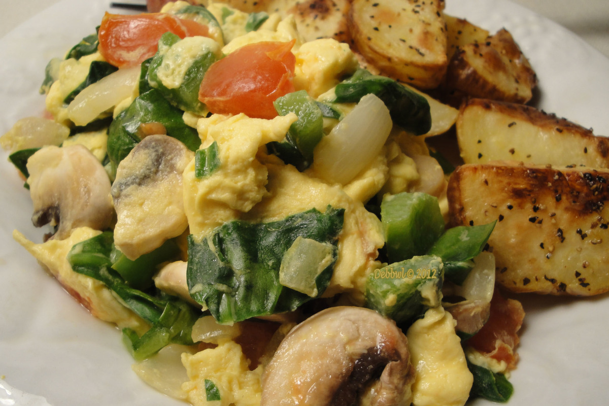 Cheesy Veggie Scramble