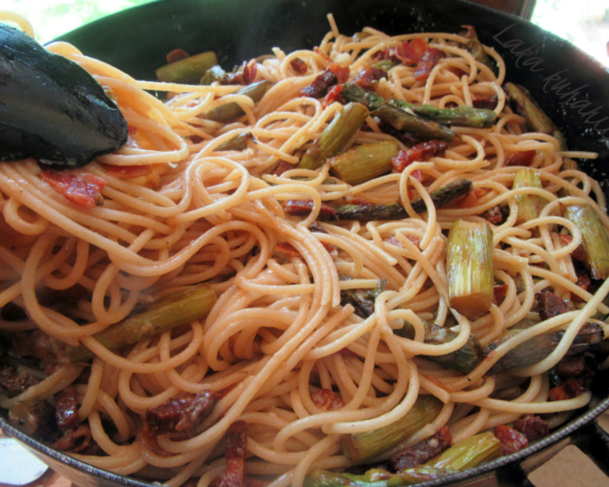 Herb-Pancetta Spring Pasta with Asparagus