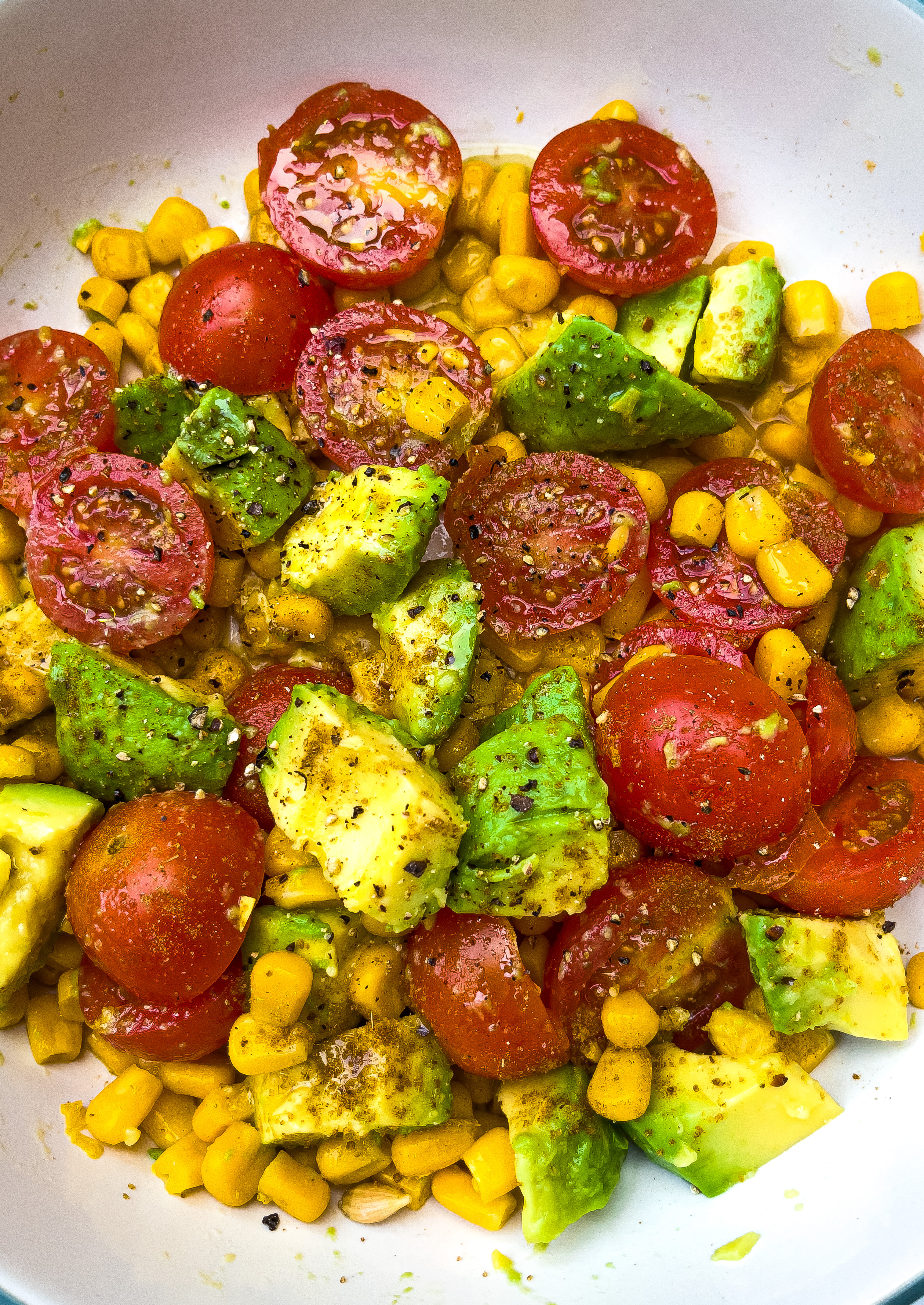 Reset Revival Avocado-Tomato Salad with Hemp Seeds