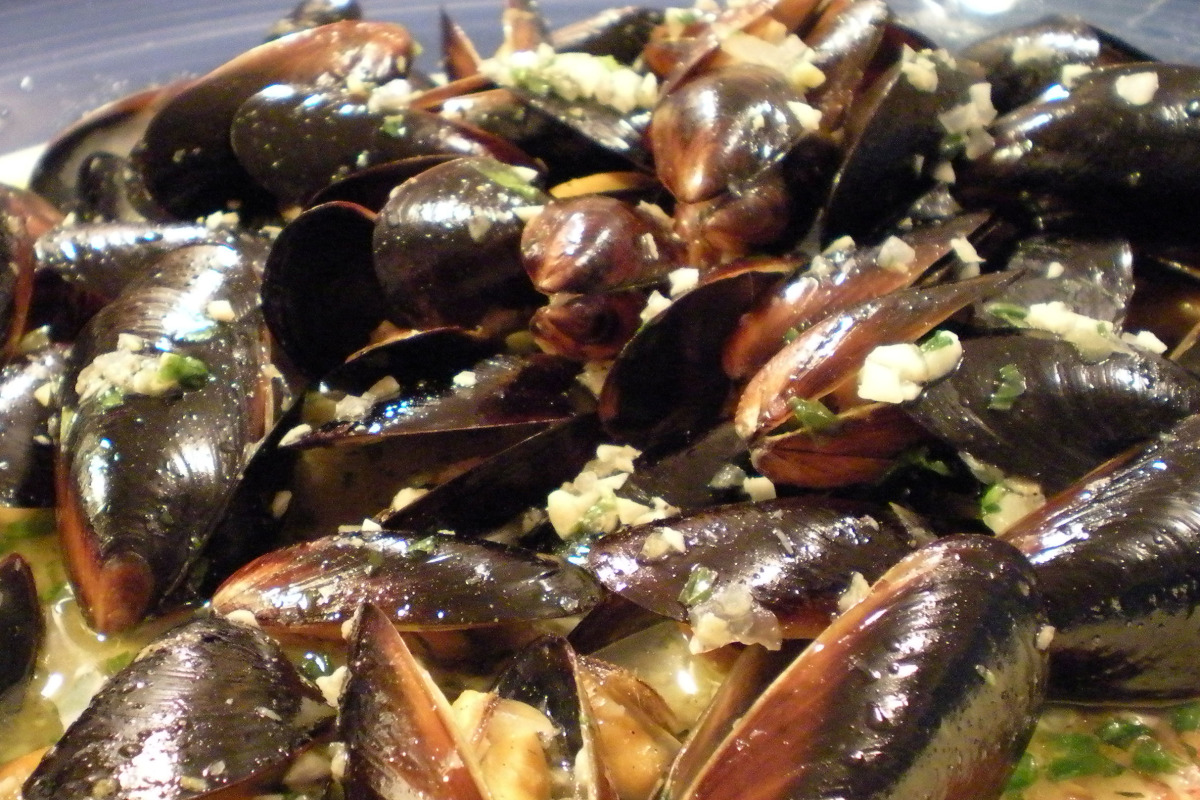 Roy d'Espagne Mussels in White Wine & Herbs