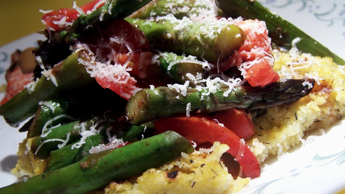Creamy Sun-Dried Tomato & Herb Polenta with Grilled Asparagus