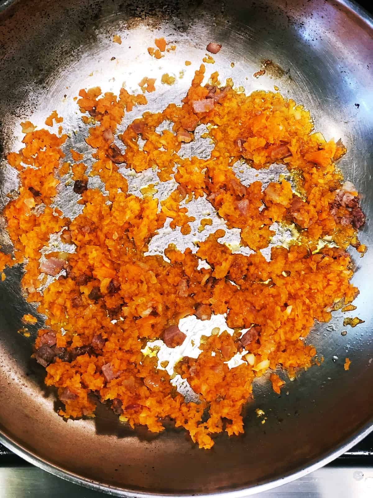 Authentic Bolognese Ragù alla Modenese