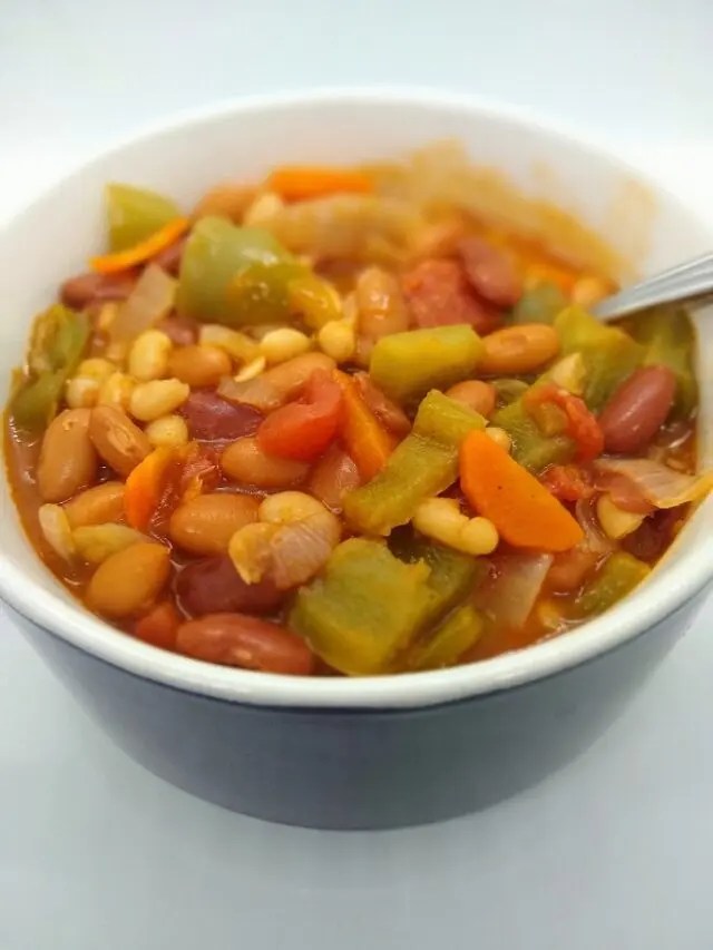 Smith's Hearty Three-Bean Stew