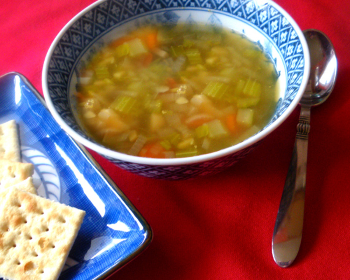 Hydrating Cucumber-Celery Soup with Ginger