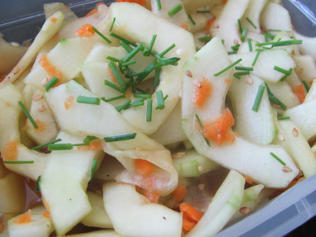 Japanese Edamame and Cucumber Salad