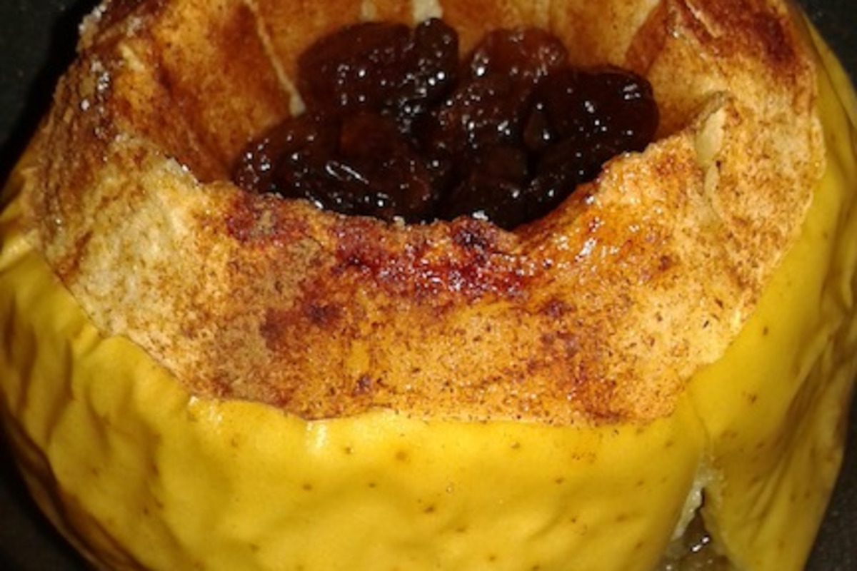 Baked Cinnamon Apples with Coconut
