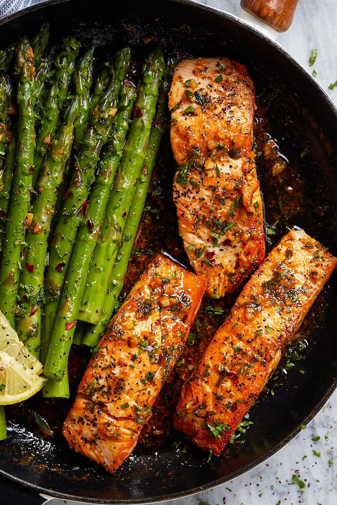 Turmeric Salmon with Asparagus