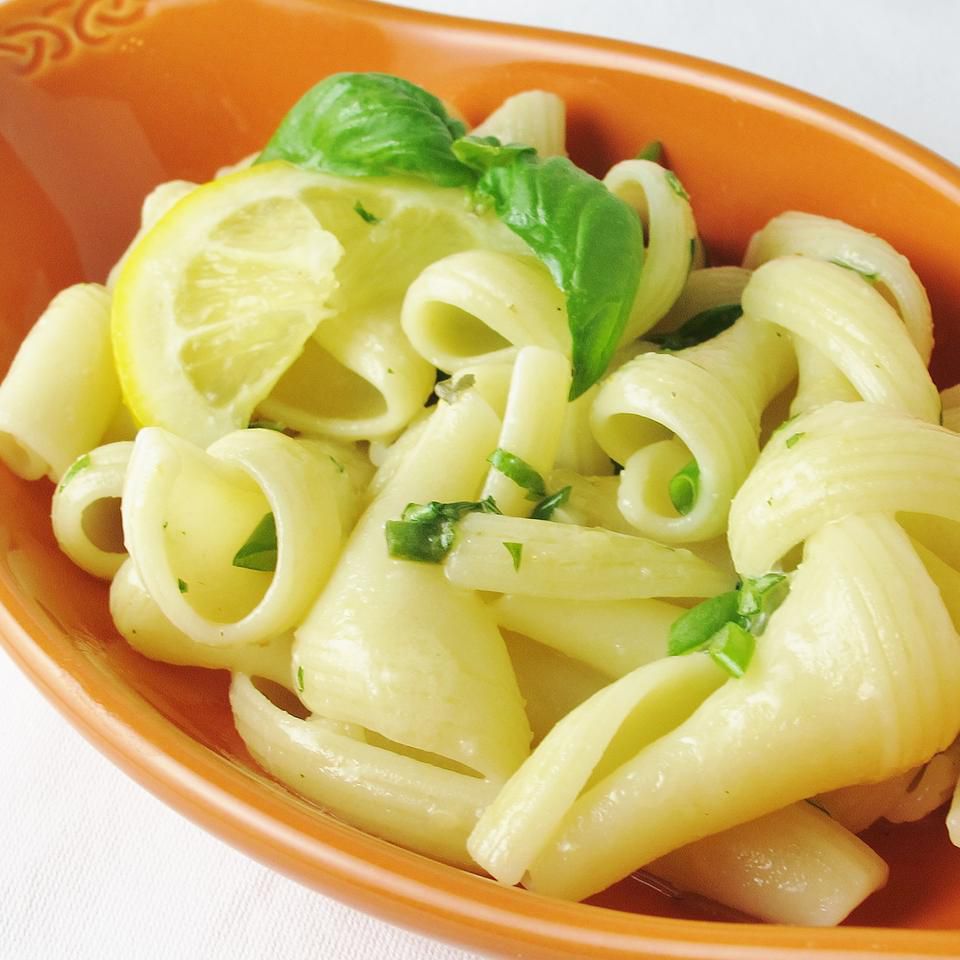 Best-In-Brief One-Pan Lemon Herb Pasta