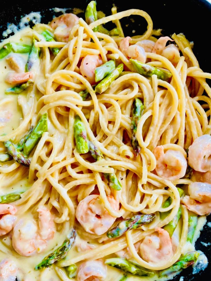 Creamy Lemon-Herb Shrimp Pasta with Asparagus