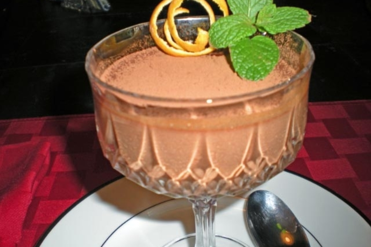 Gigglesome Chocolate Mousse with Berry Swirl