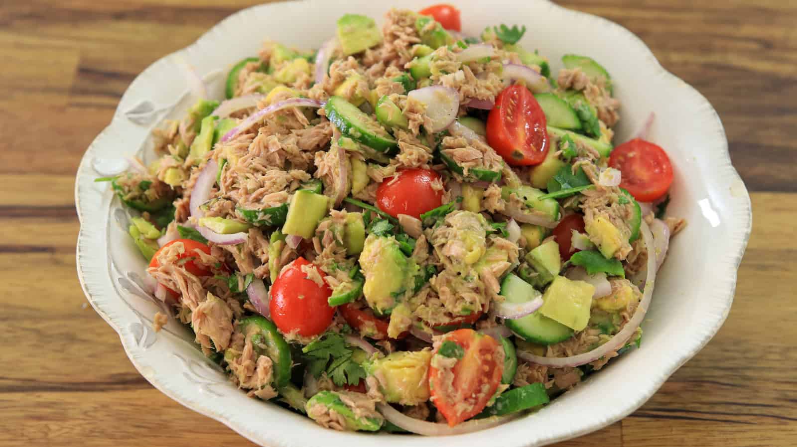 Spicy Avocado Tuna Salad