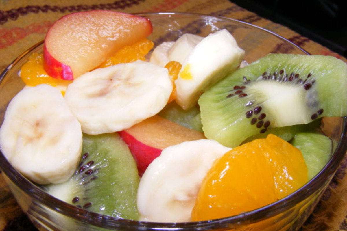 Ring of Fresh Fruit Salad