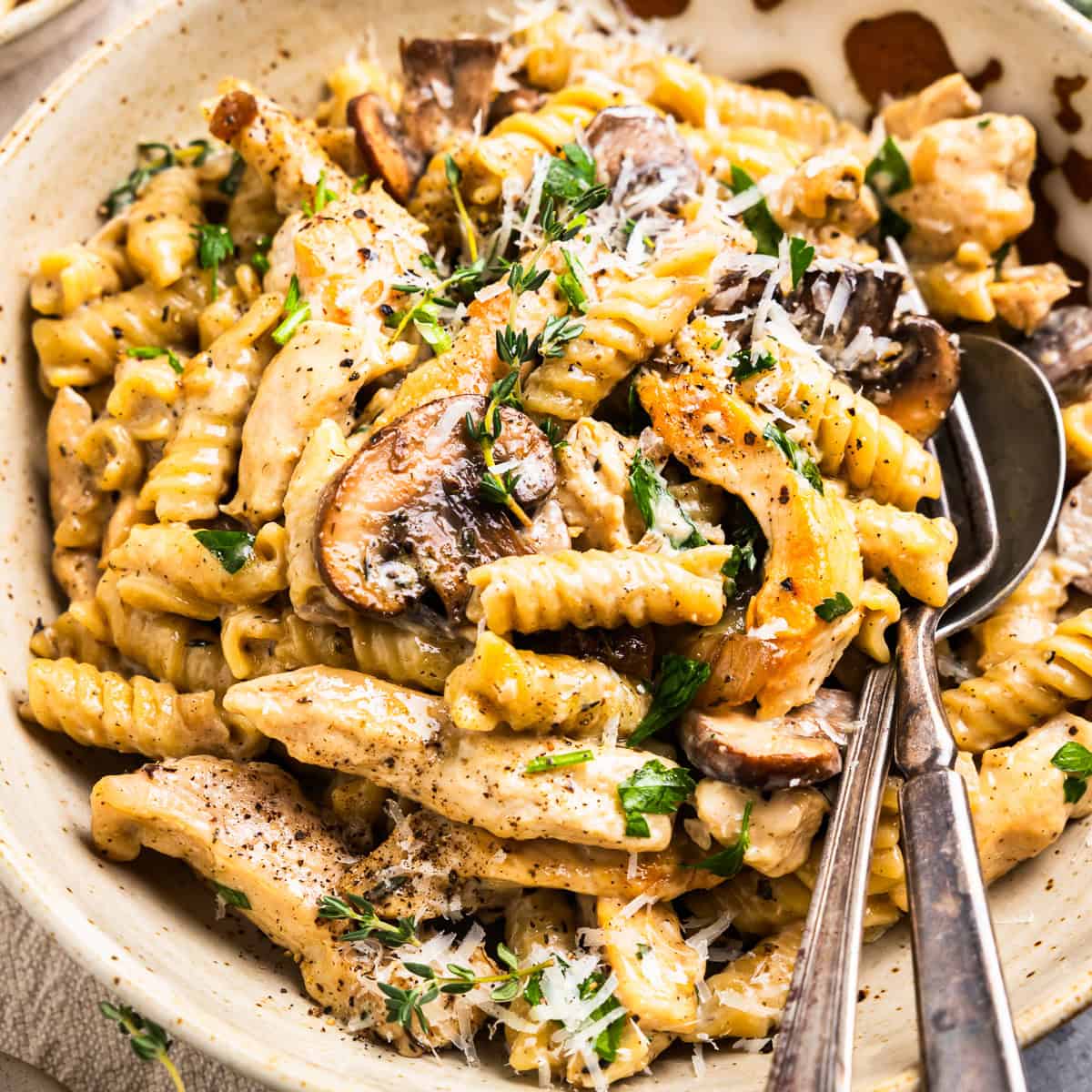 Authentic Creamy Chicken & Mushroom Pasta