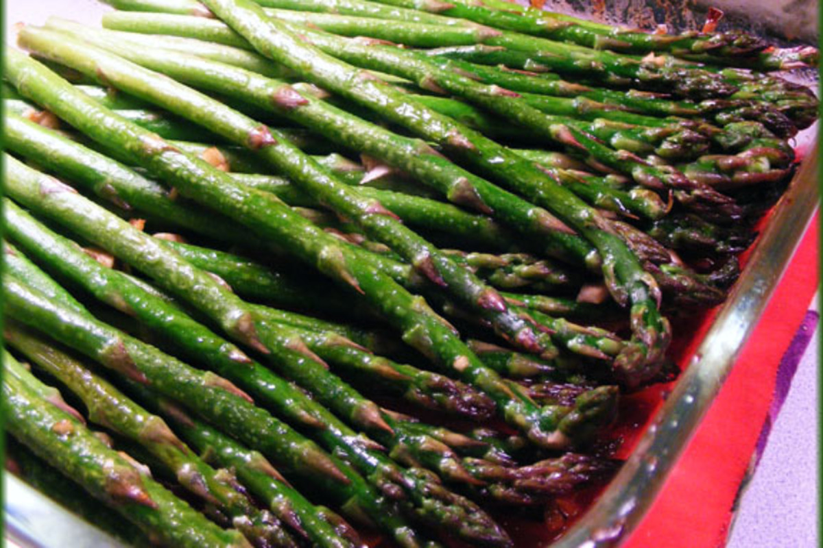 Miso-Glazed Fresh Asparagus with Sesame Seeds