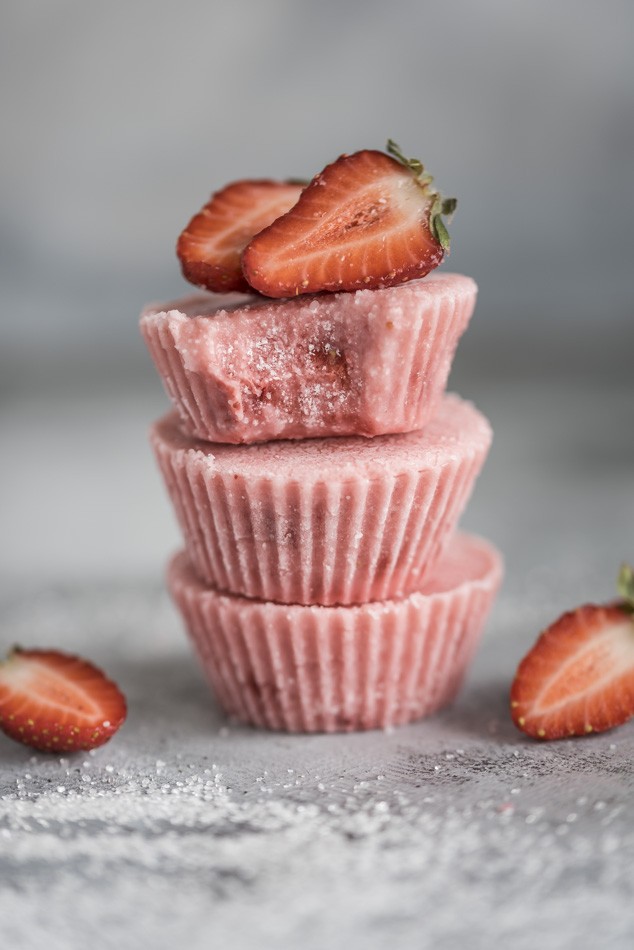 Strawberry-Rhubarb Cheesecake Fat Bombs