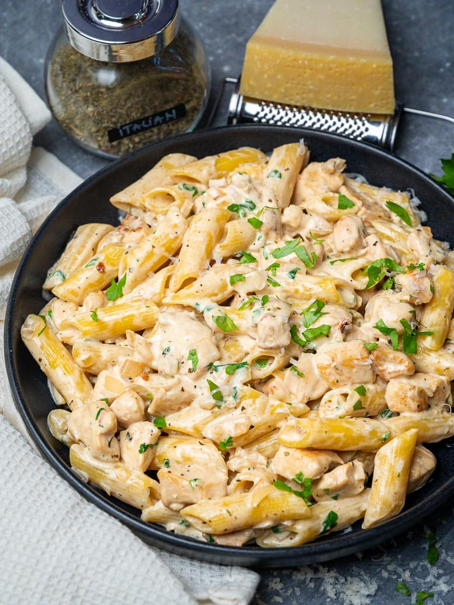 Johnson's Creamy Chicken Pasta with Garlic Herb Sauce
