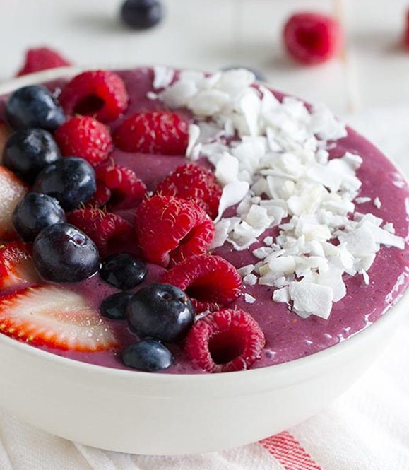 Berry Coconut Smoothie Bowl