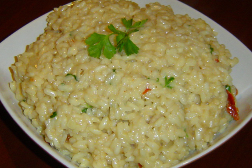 Radiant Saffron Risotto with Sun-Dried Tomatoes