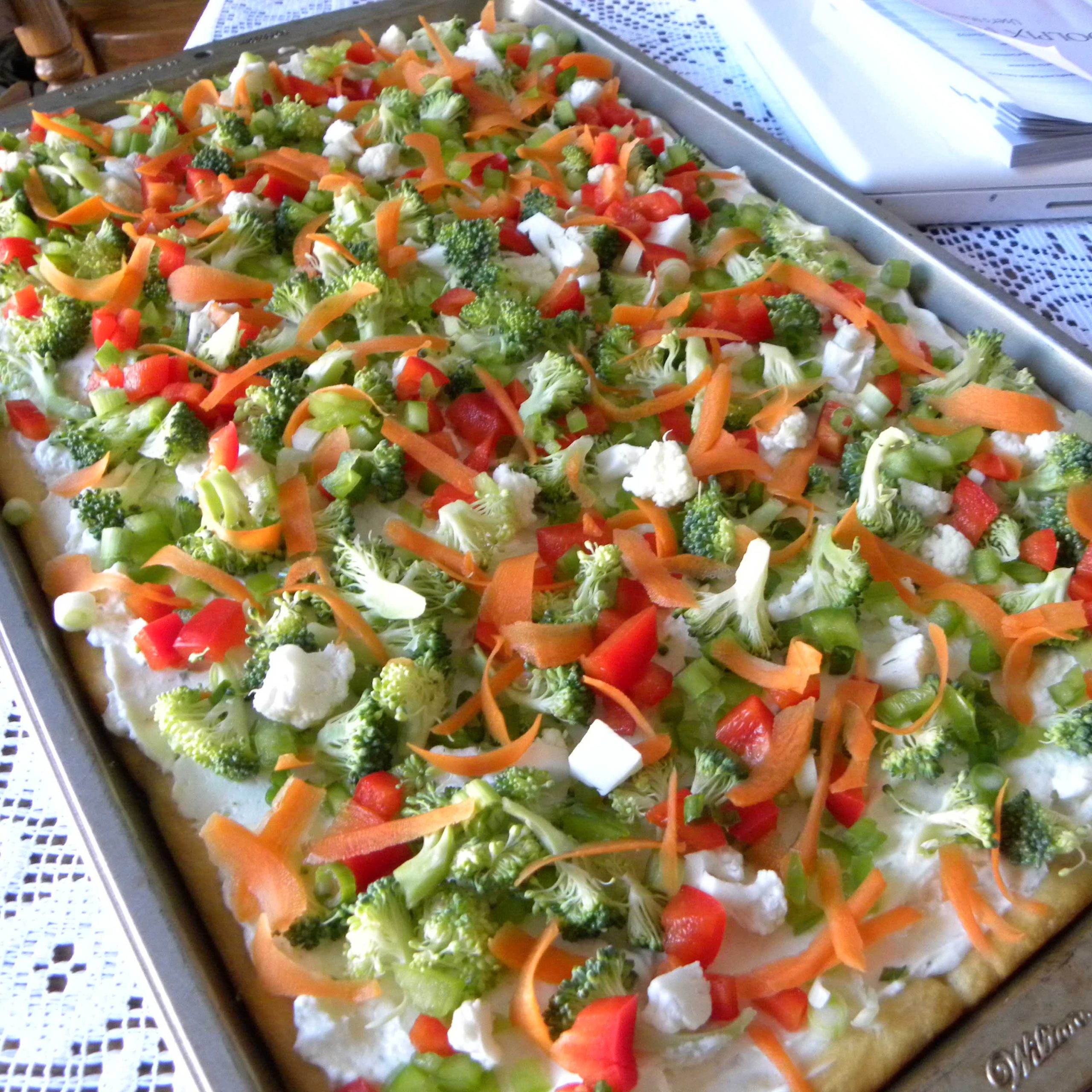 Fun Vegetable Pizza with Veggie Crust
