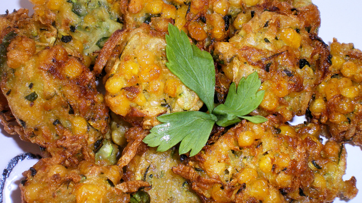 Fresh Corn and Zucchini Fritters with Chives