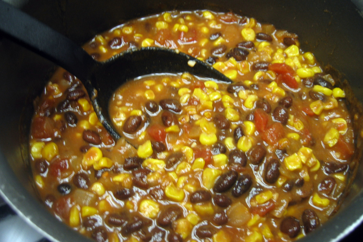 Southwest-Style Black Bean and Corn Chili