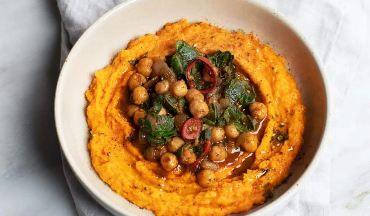 Harissa-Spiced Chickpea and Sweet Potato Bowl