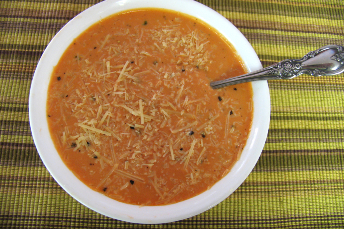 One-Pot Tomato Basil Soup with Cream
