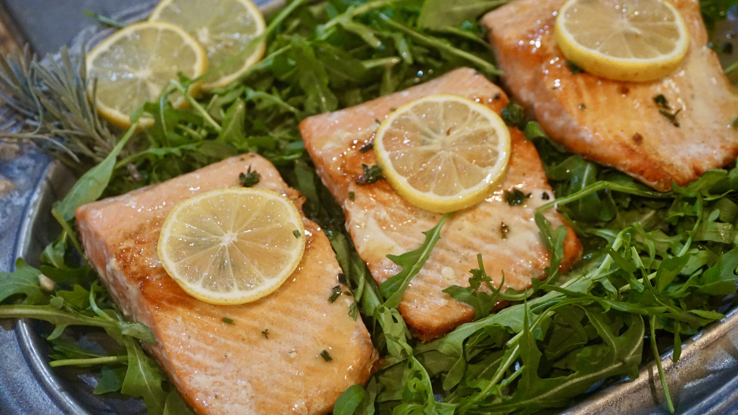 Low-Heat Pan-Seared Salmon with Crispy Skin and Lemon