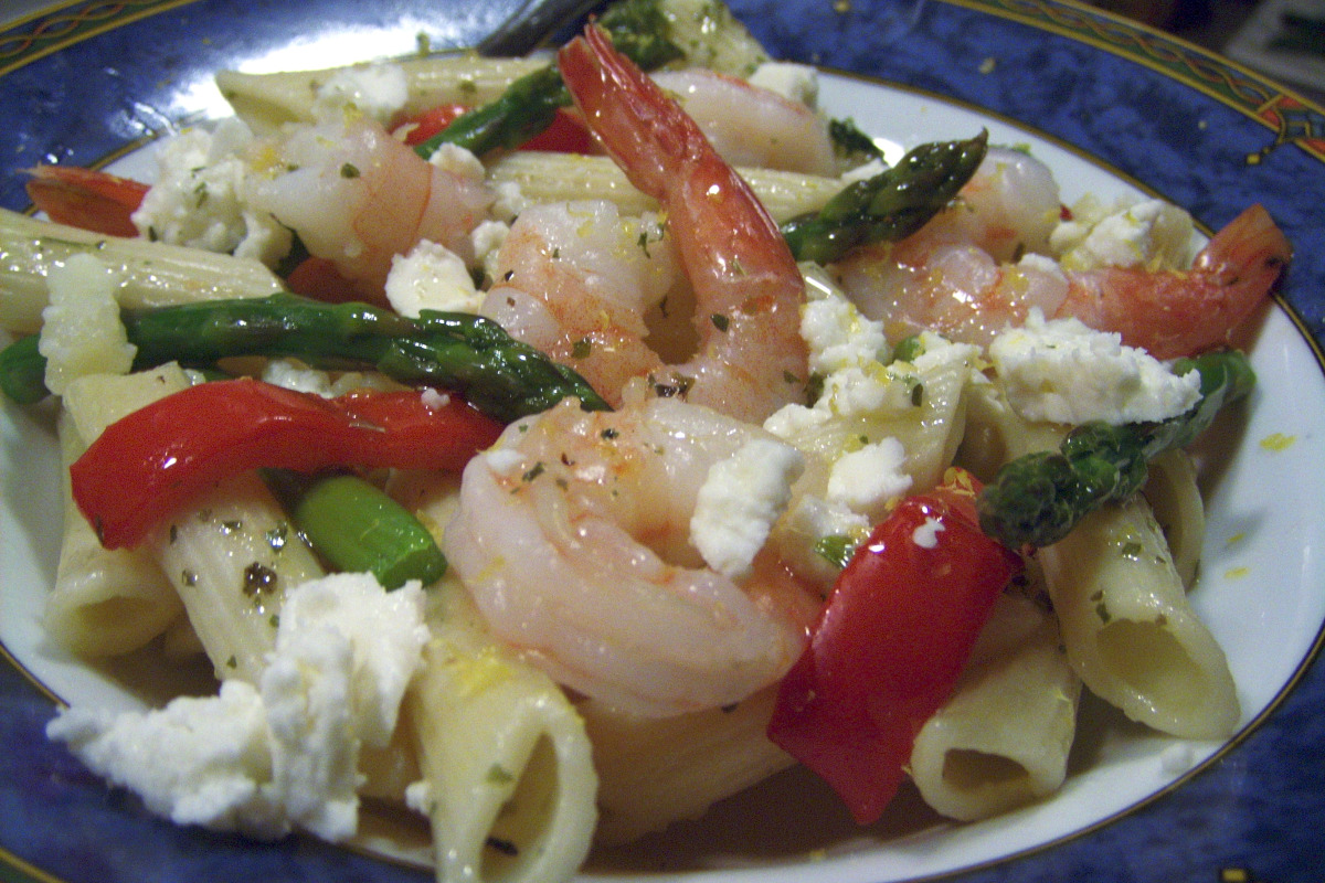 Pasta with Sautéed Shrimp and Asparagus
