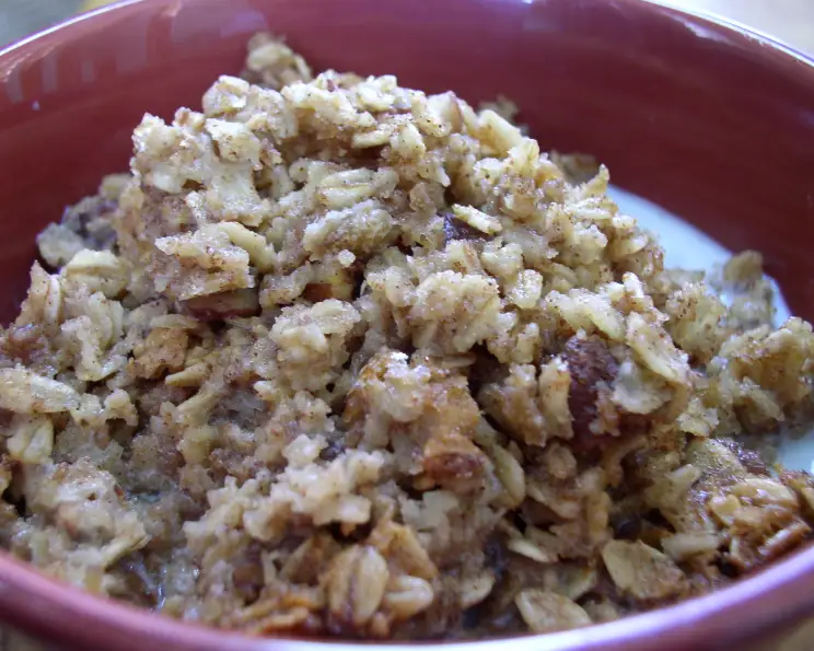 Maple-Bacon Oatmeal with Walnuts