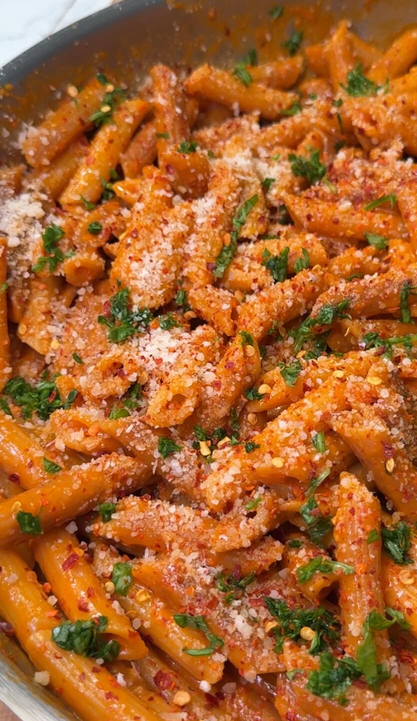 One-Pot Tomato Garlic Pasta