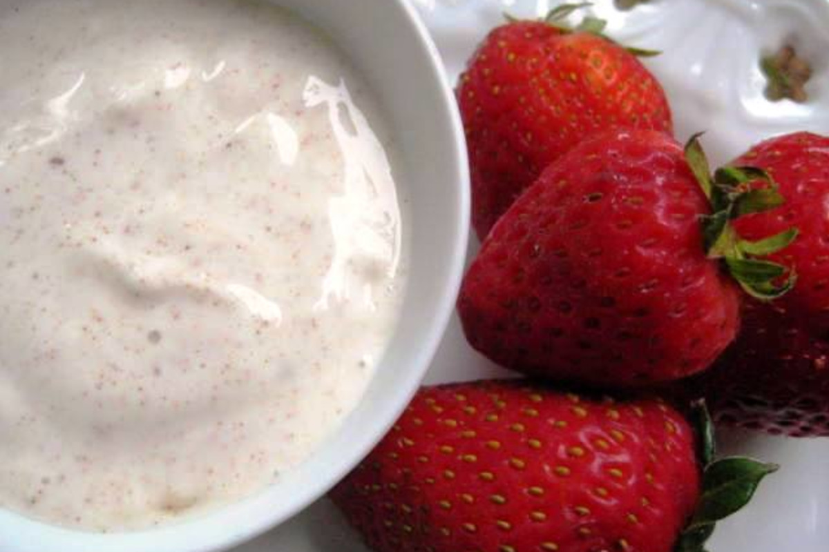 Honey Yogurt Fruit Dip