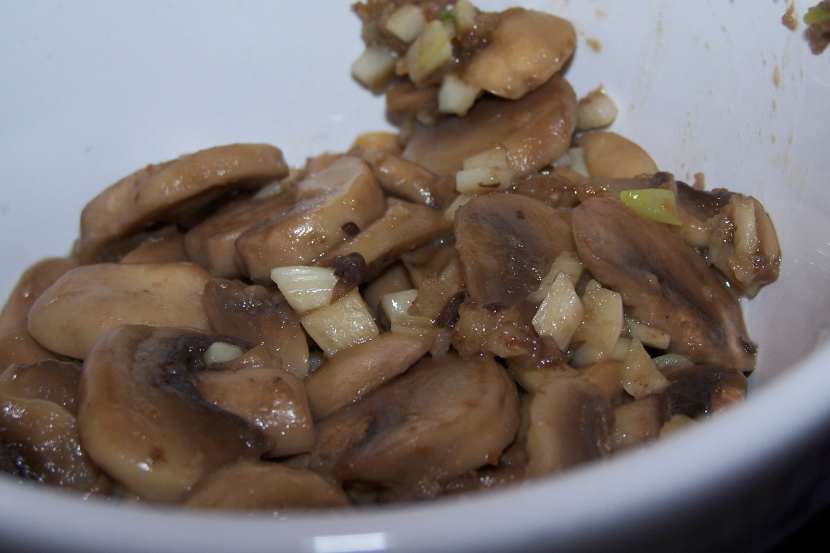 Sautéed Garlic Mushrooms with Thyme