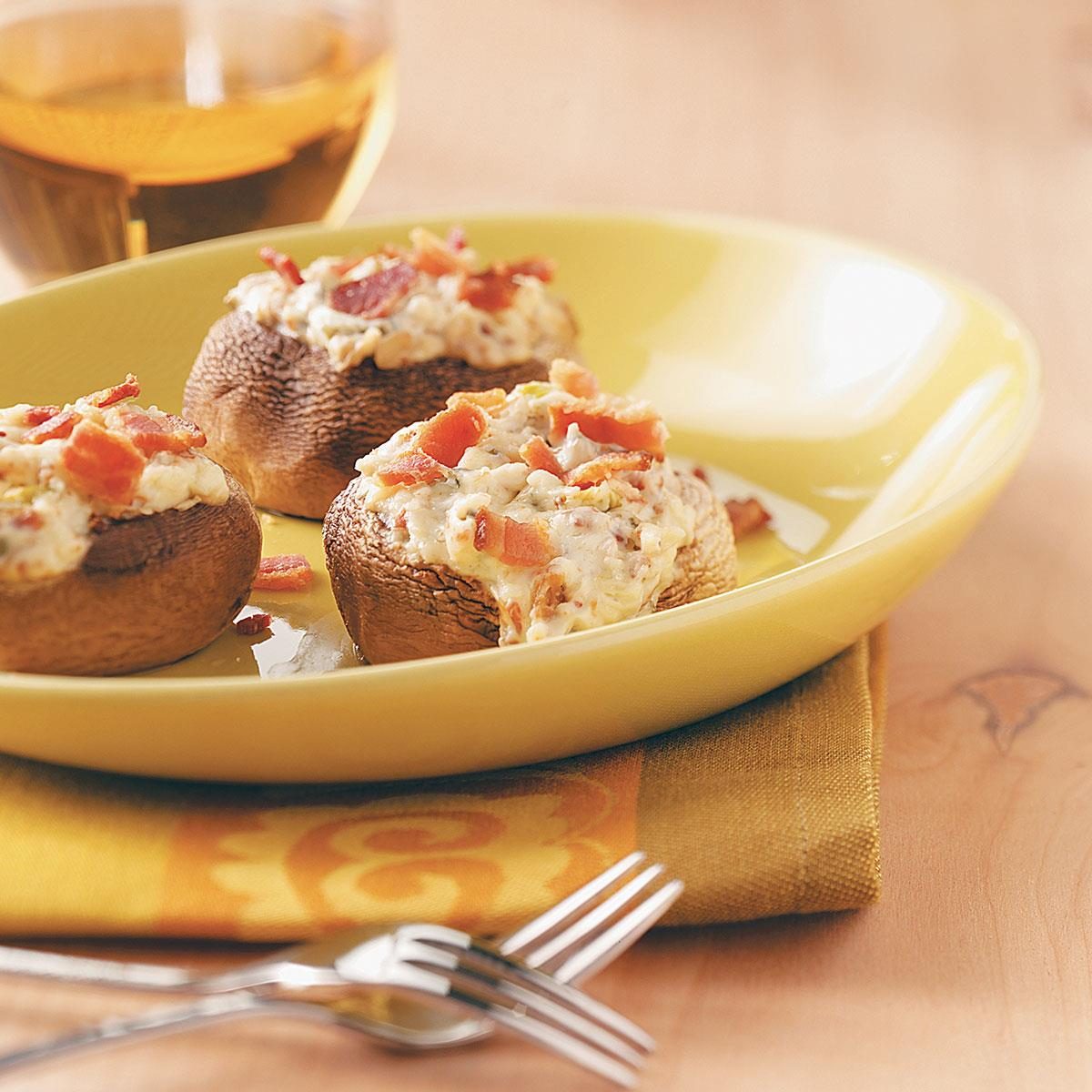 Bacon-Wrapped Stuffed Mushrooms with Blue Cheese