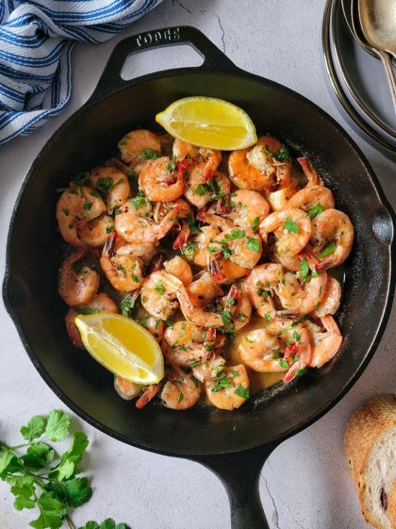 Pan-Seared Shrimp in White Wine and Garlic with Fresh Parsley