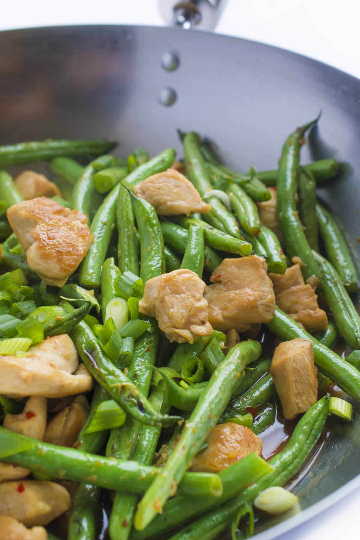 Stir-Fried Chicken with Carrots and Green Beans