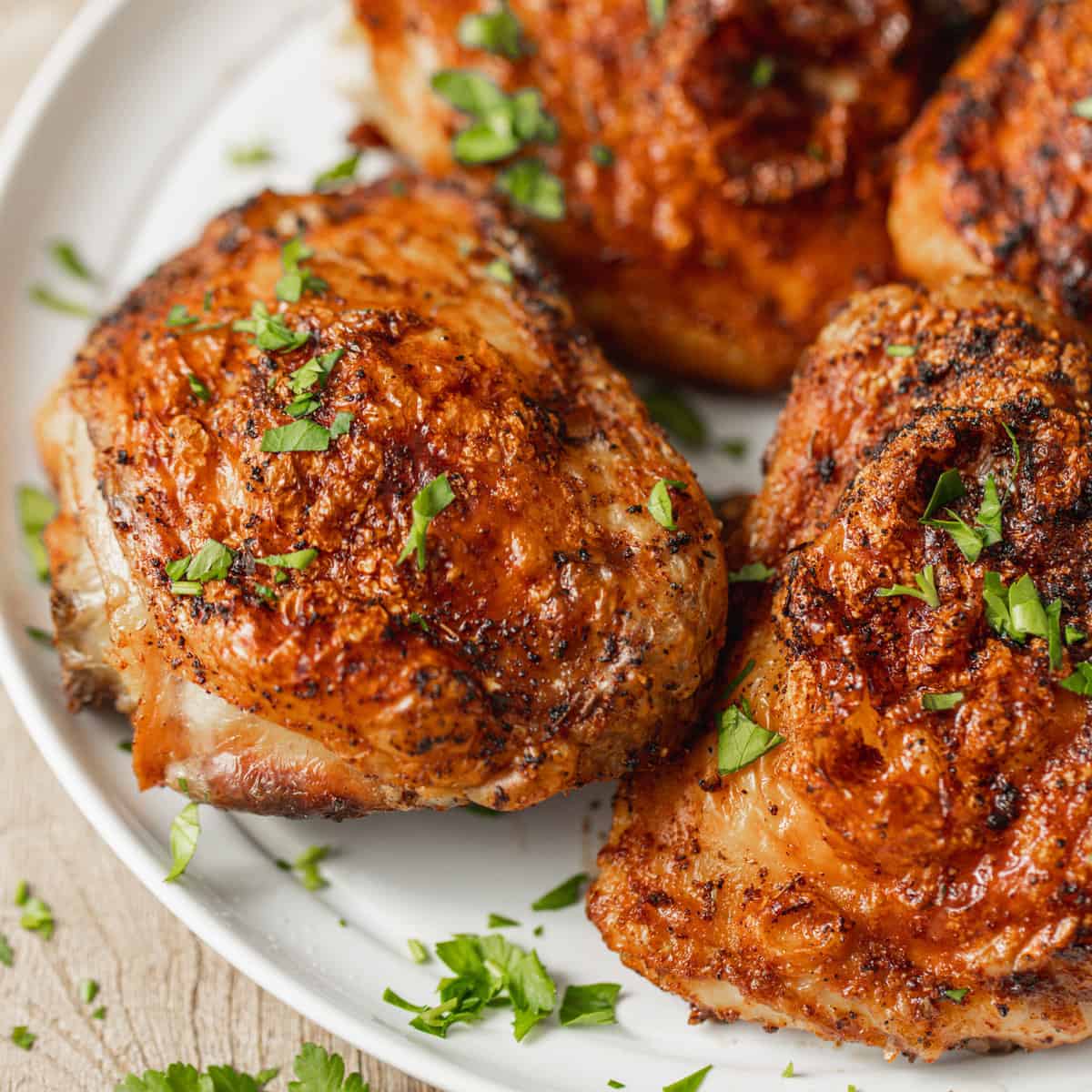 Air Fryer Garlic-Pepper Chicken Thighs