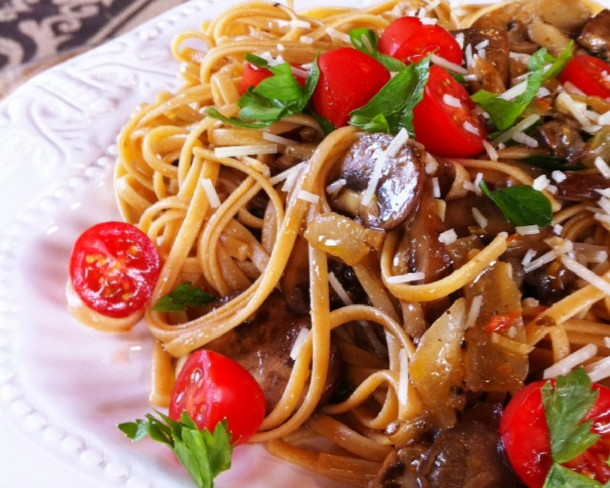 Pasta with Sautéed Mushrooms and Spinach