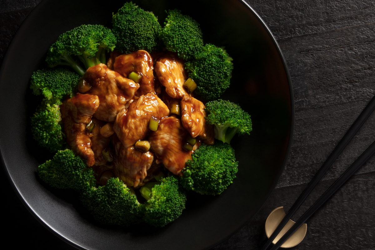 Wok-Seared Chicken with Broccoli and Ginger