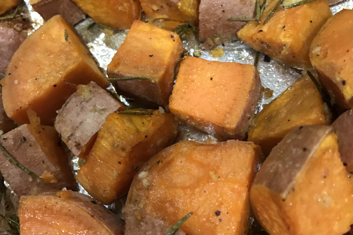 Rosemary-Roasted Sweet Potatoes with Garlic