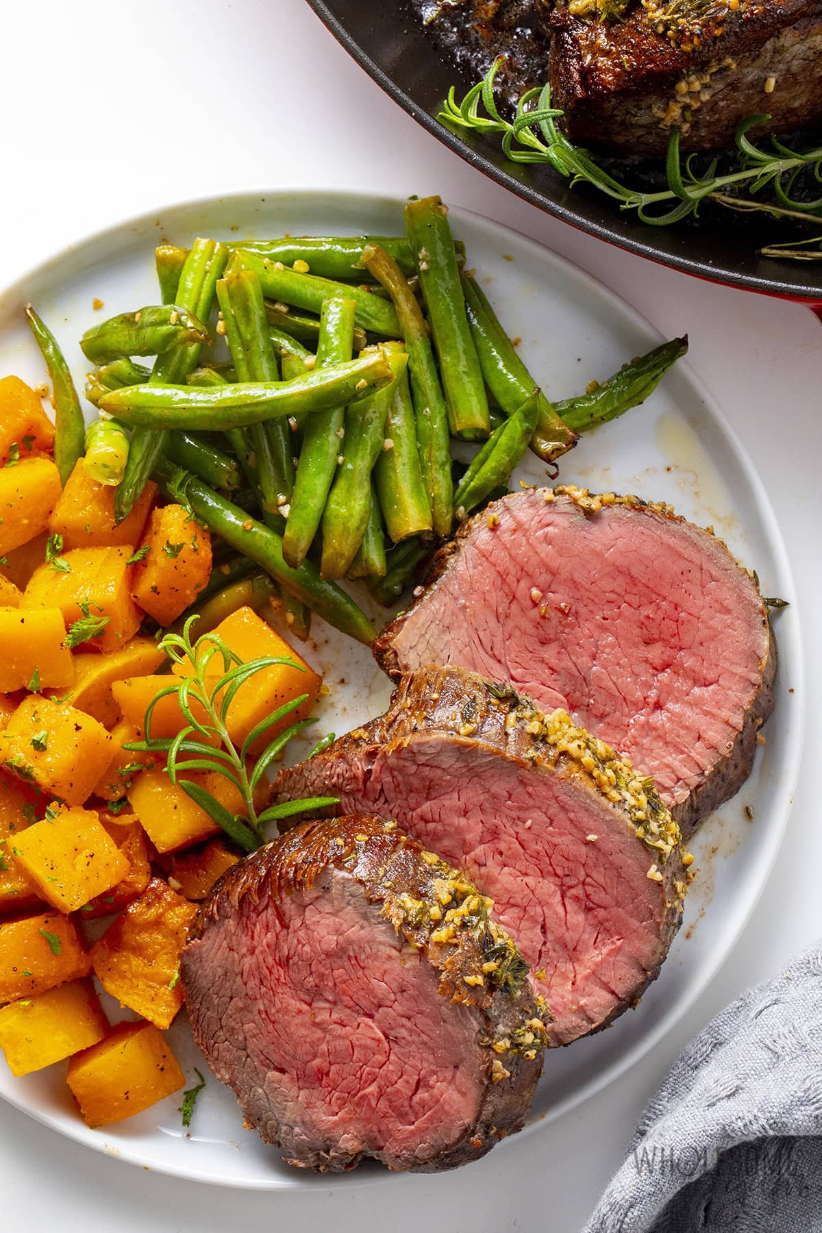 Sear-Style Beef Tenderloin with Roasted Green Beans