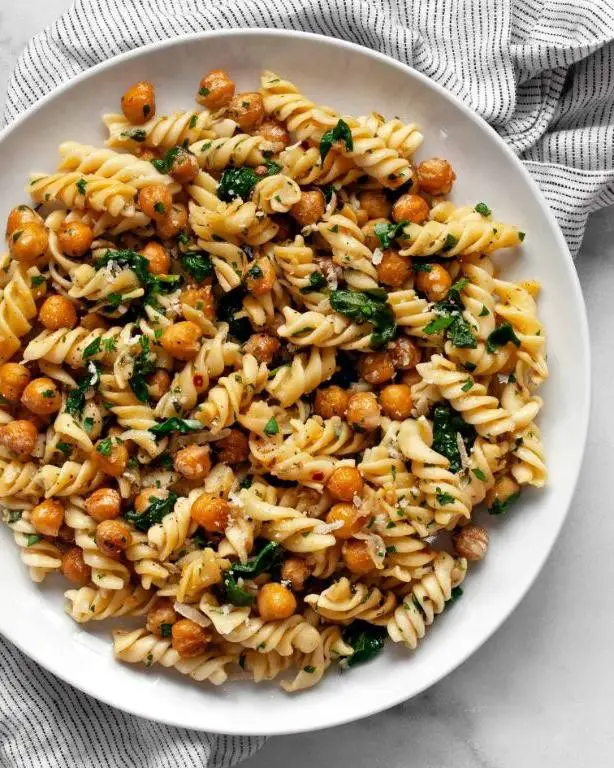 Lemon-Dusted Chickpea Pasta
