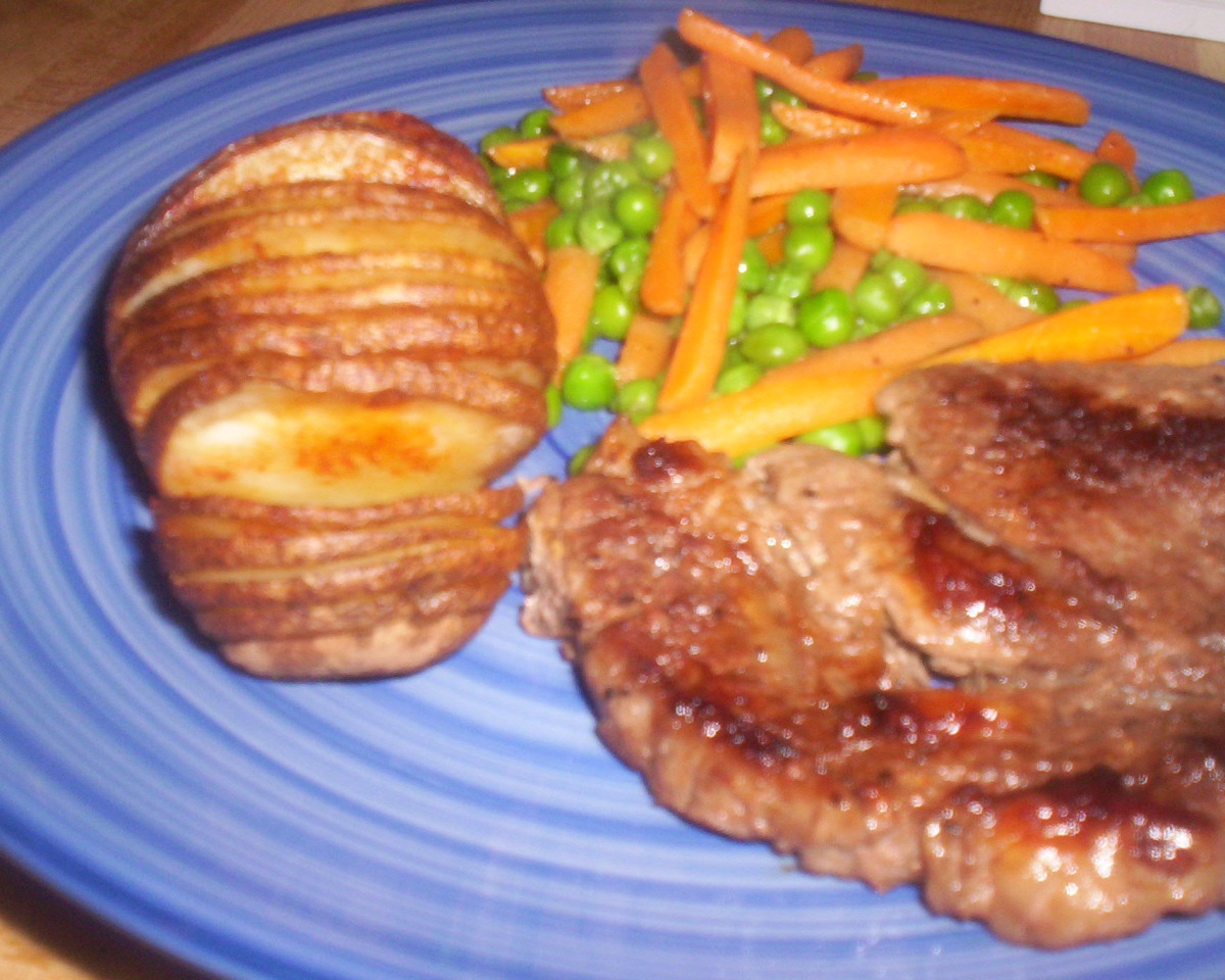Pan-Seared Beef Sirloin with Rosemary and Thyme