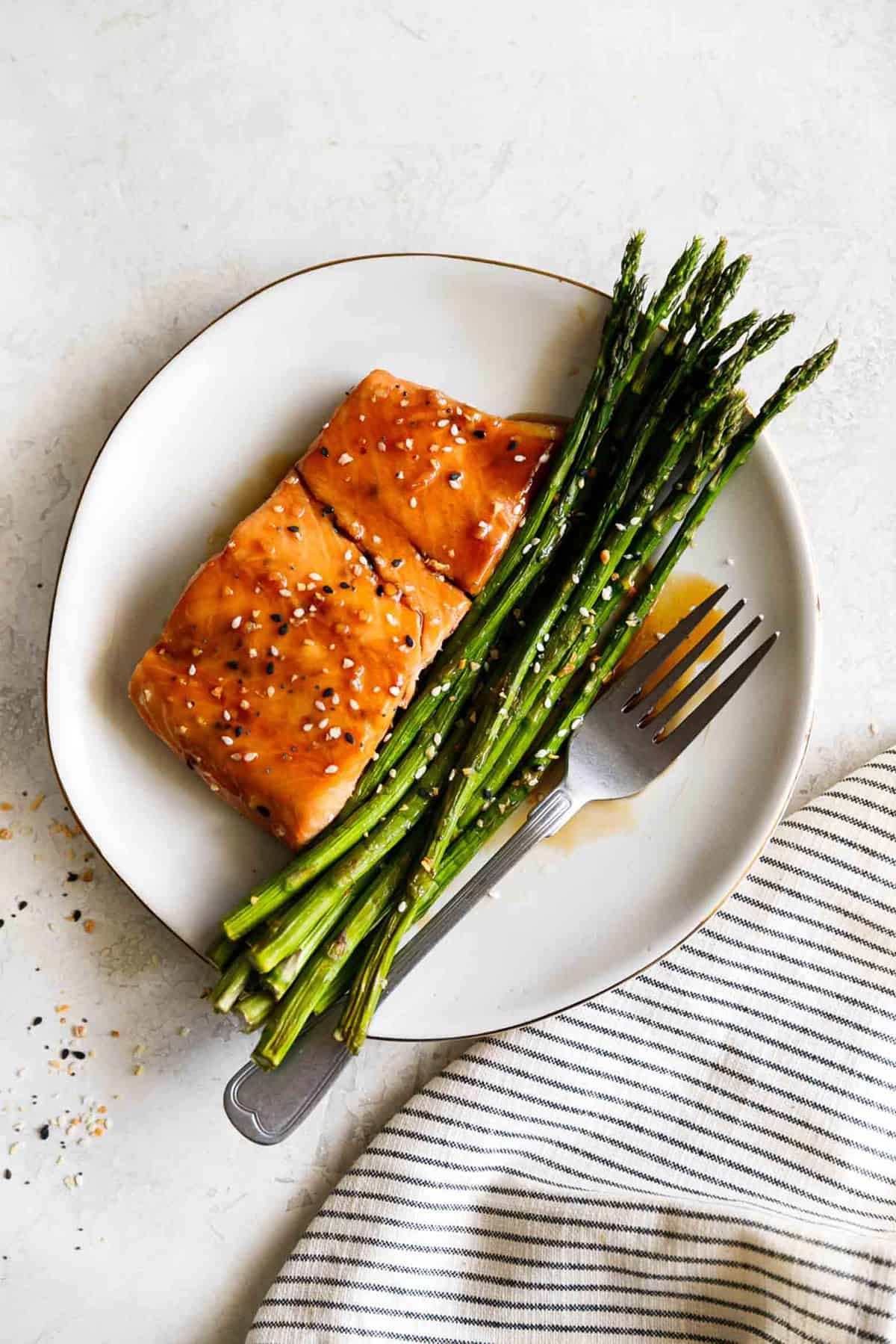 Sesame-Glazed Salmon with Asparagus