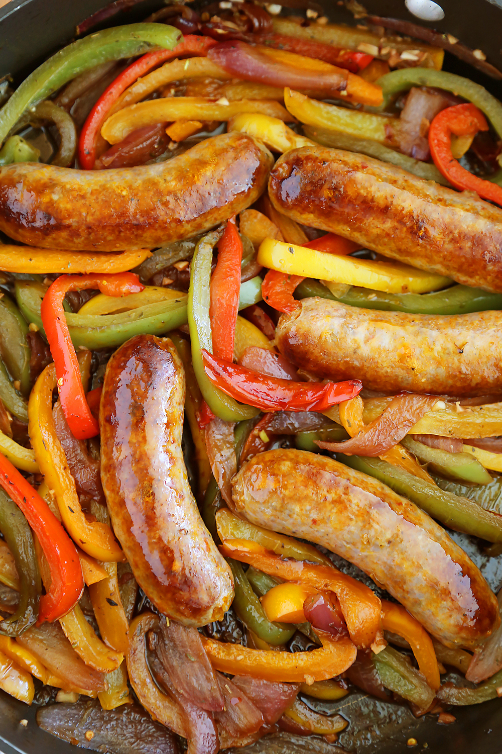 One-Pan Sausage and Peppers with Red Wine