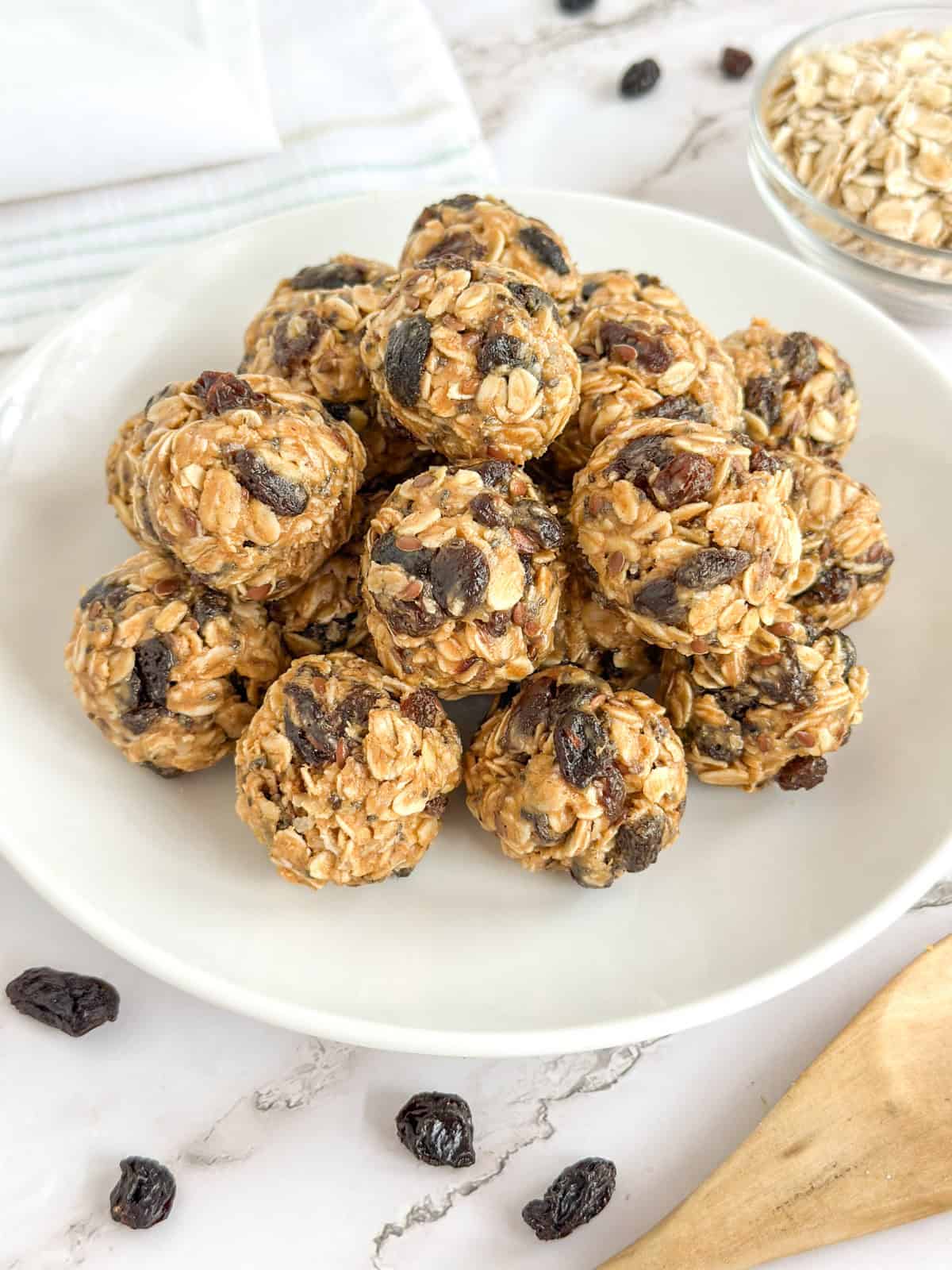 No-Bake Oatmeal Raisin Energy Bites