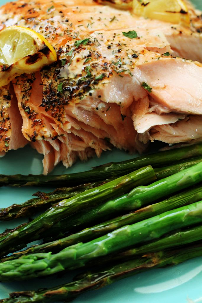 One-Pan Dill Salmon with Asparagus and Cherry Tomatoes